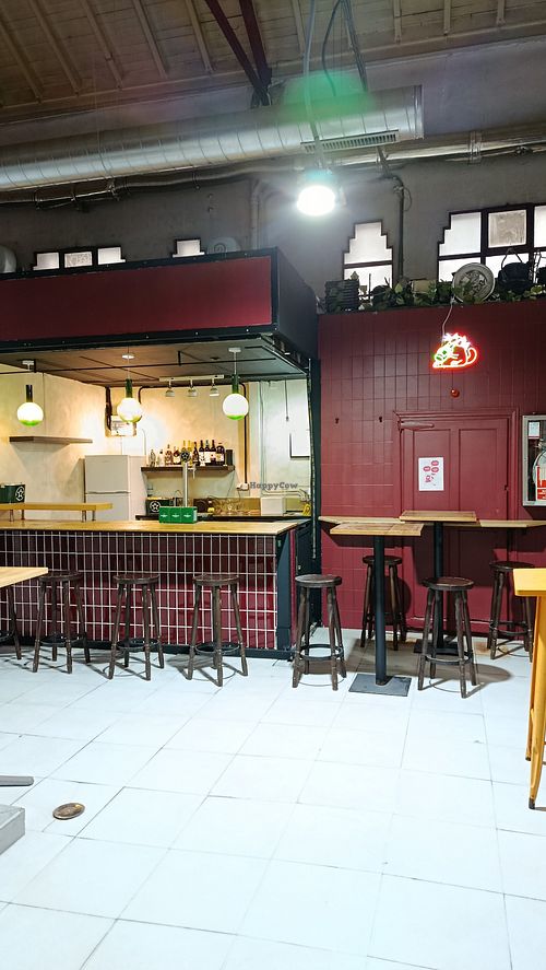 El espacio, 100% Plant based. at Don Gato Bar in Madrid