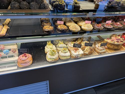Image of Cakes & Friends Bakery