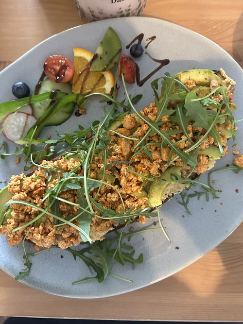 Röstbrot vegan + veganes Rührei   at Café Lilly's in Oppenheim
