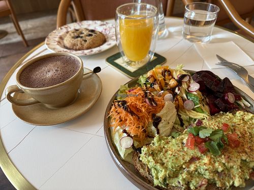 Formule brunch with avocado toast  at Le Goûter Parisien in Paris