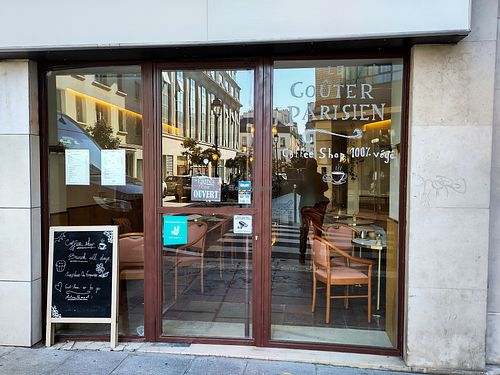 Façade at Le Goûter Parisien in Paris