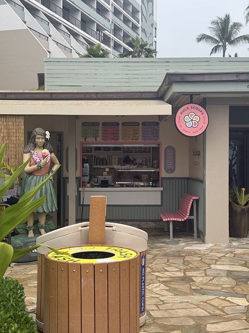 Exteriorr  at Hula Scoops in Lahaina