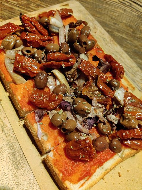 Bruschetta vegana at Aiva in Sandrigo