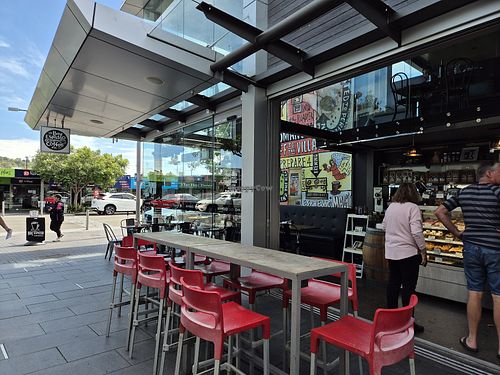 Store front at Bay Espresso Taradale in Napier