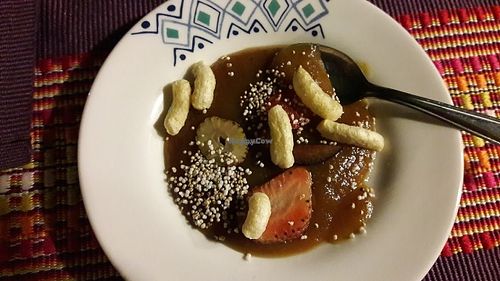 Postre de frutas y cereales ¡Delicioso! at Espiritu Libre in Medellin