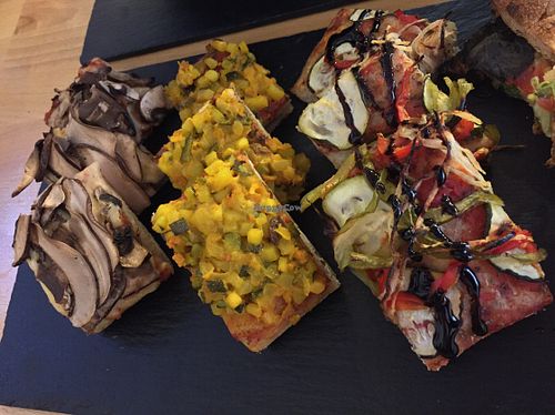 vegan pizza :D at Fast and Bio in Alicante