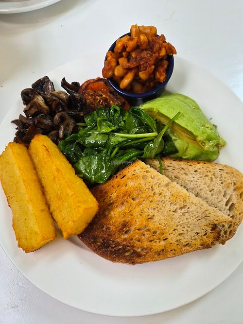 Vegan breakfast at Fig Tree Cafe in Upper Hutt