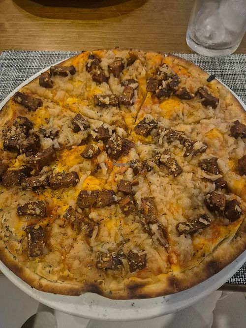 Vegan spare rib pizza at Angelo's Pizzeria in Johannesburg