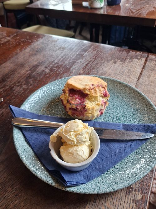 Scone with vegan butter at Parlormade Scone House in York