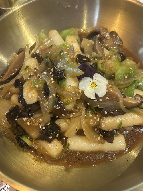 Vegan tteokbokki with mushrooms and veggies   at HAN KOREAN FUSION in Pordenone