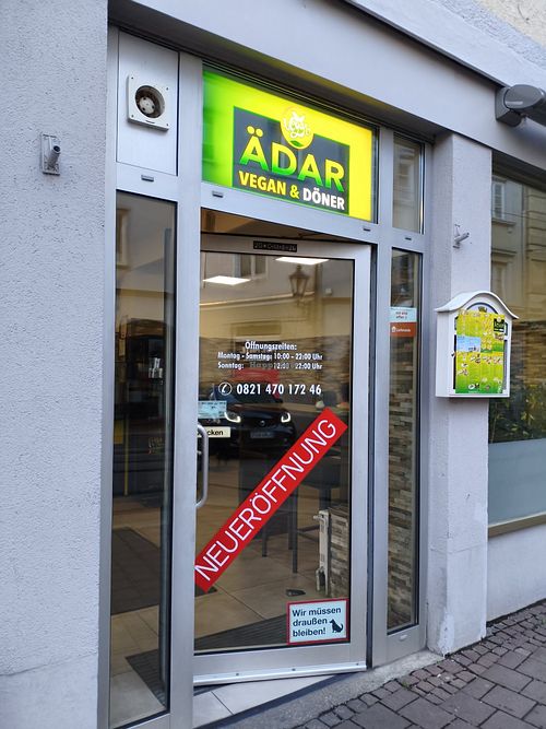 Eingangstür at ÄDAR Vegan & Döner in Augsburg