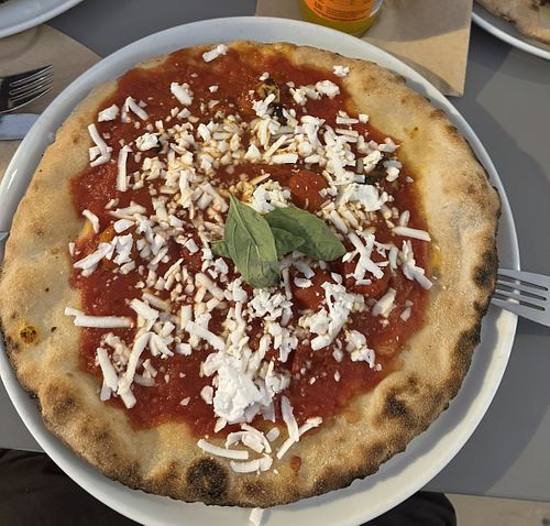 Pizza Scarpariello  at Cheers Kiez Pizza in Berlin
