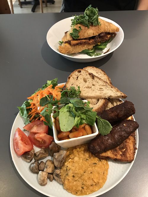 Stuffed croissant and full brekkie 🥐 at HappyFood by YogaHub in Dublin