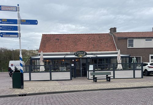 Outside  at La Piazzetta in Westkapelle