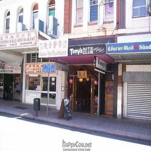 restaurant shut Jan 2015; now delivery only at Kuan-Yin Vegetarian in Brisbane