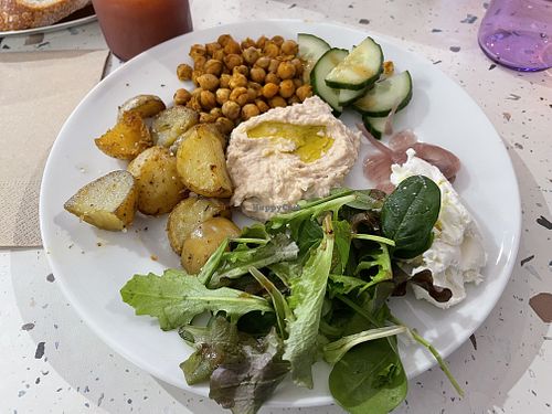 Seasonal plate  at Little Big cafe Rouen in Rouen