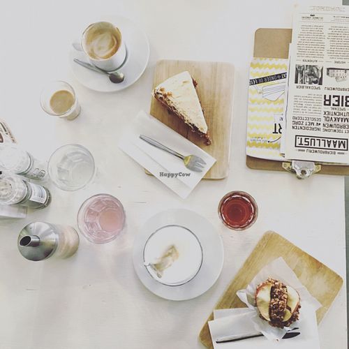 vegan voor mij, vega voor m'n vriendin.  at Coffeelab in Eindhoven