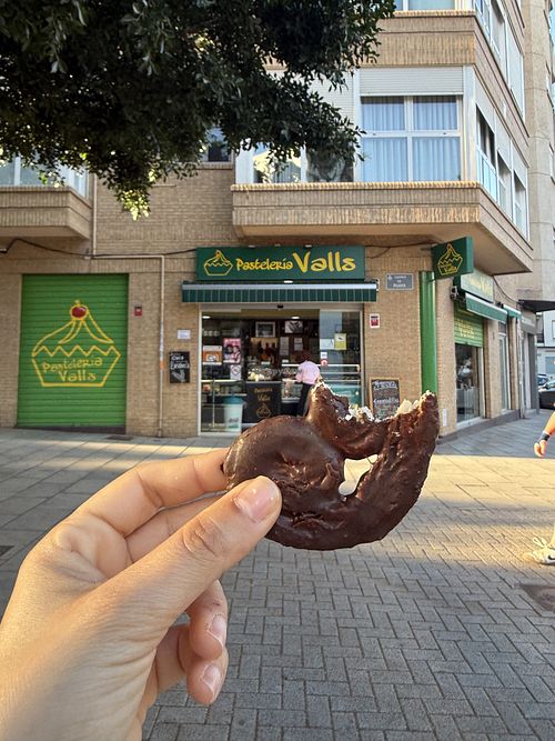 Palmeritas de chocolate veganas   at Pastelería Valls in Valencia