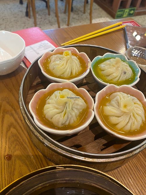soup dumplings at Hongyisu Cantonese Vegan Teahouse 红艺素·御厨素食茶楼 in Guangzhou