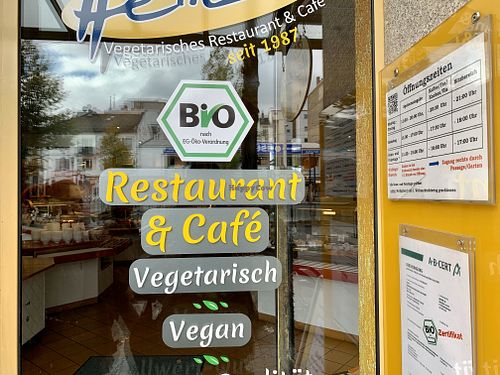 front door at Heller's Vegetarisches Restaurant & Cafe in Mannheim
