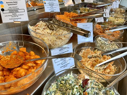 salad buffet at Heller's Vegetarisches Restaurant & Cafe in Mannheim
