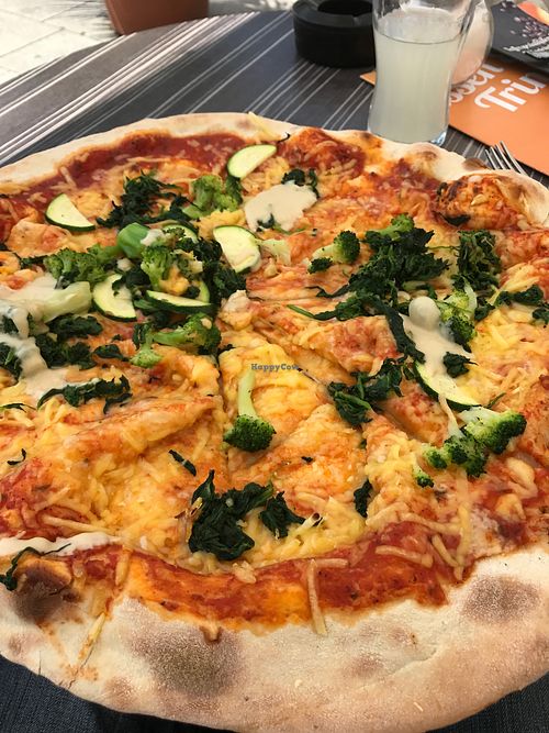 Pizza Vegania at Opus Essen and Trinken in Esslingen