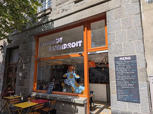 Devanture at Le Monde à l'endroit |  The World the Right Way Up in Saint-malo
