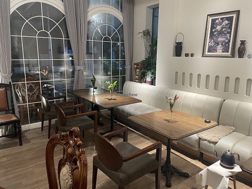 Dining area  at Ruo Wu (若无。 Veggies and Tea) in Shanghai