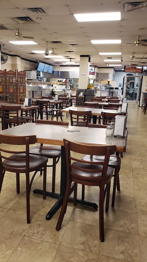 Large dinning room at Taj Chaat House in Irving