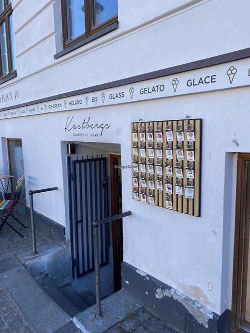 Exterior   at Nyhavn 40 Kastbergs Is in Koebenhavn