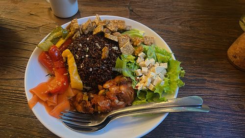 vegetable bowl  at Kayu Cafe in 