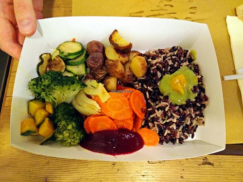 Vegetarian plate without cheese at Genuino in Trieste