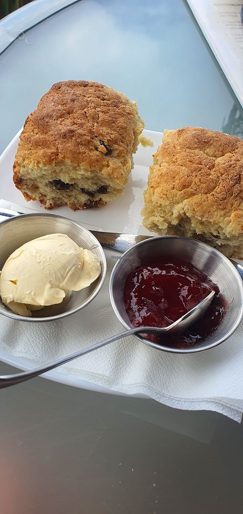 Homemade scones with vegan butter and jam at Jasmin Tea House in Madeira