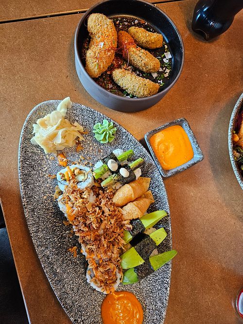 Fried avocado, mixed vegan sushi at Sushi Yama in Borlaenge