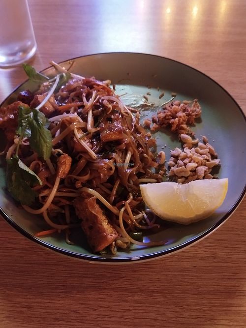 Pad thai w/ tofu and vegetables at VI VIET COMIDA VIETNAMITA VALENCIA in Valencia