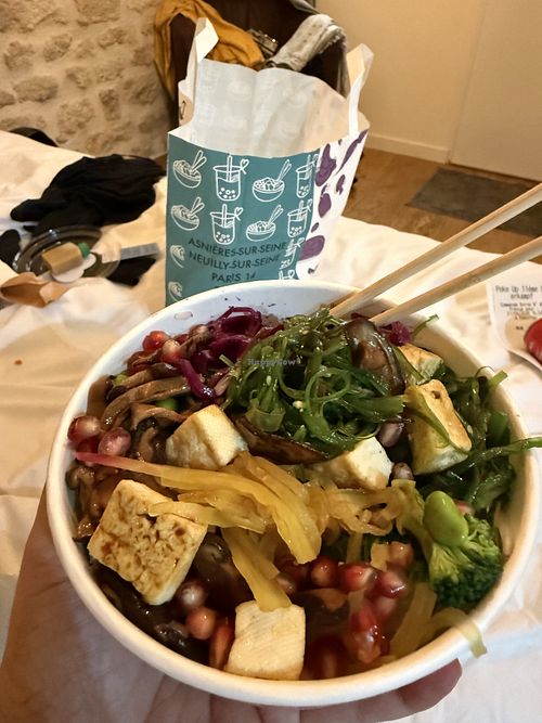 Poke bowl with tofu  at Poke Up Paris 11 - Poke Bowl & Bubble tea in Paris