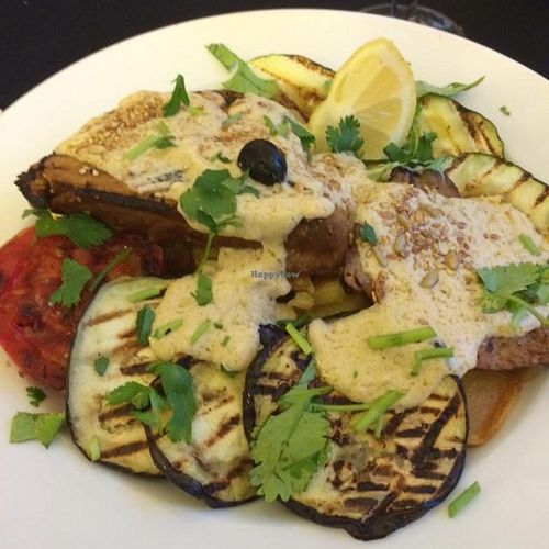 Seitan steak at Pedacos de Glamour in Cascais