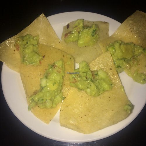Granny Smith guacamole with chips at Eloise in El Paso