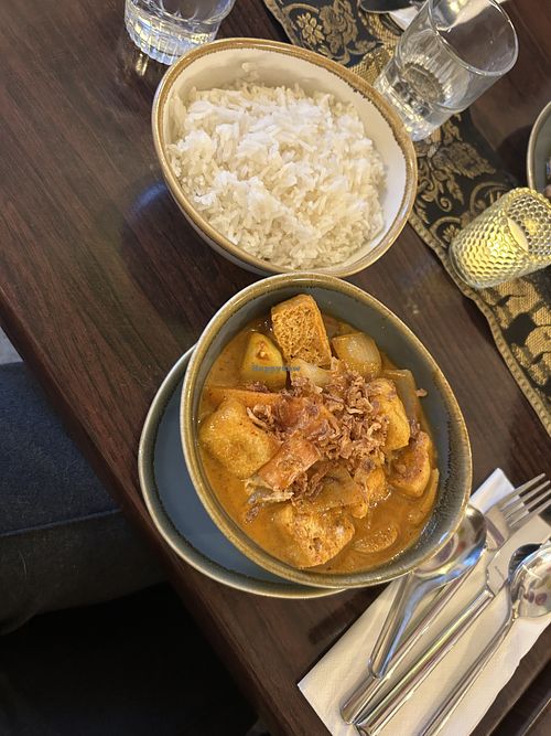 Tofu massaman and rice  at Krua Thai by Charoennet in Elgin