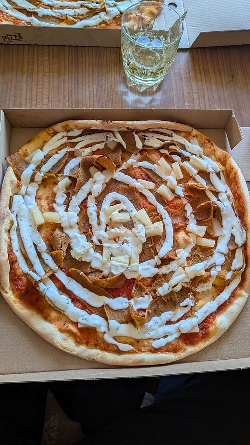 Kebab pizza at Silverkråkans Pizzeria in Vaestra Froelunda