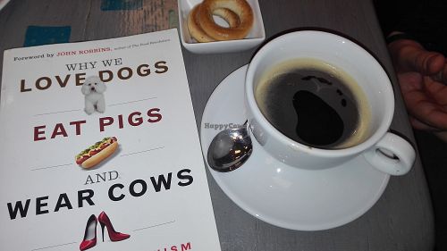 Melanie Joy & coffee at VegaVerso in Leuven