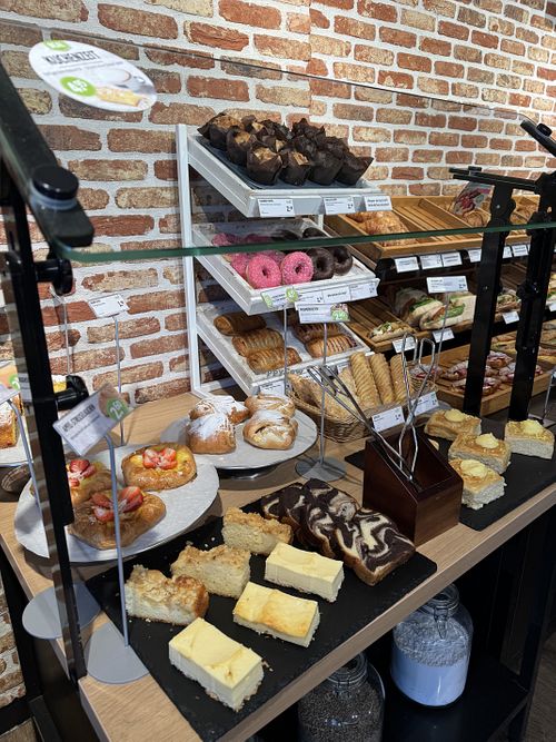 Plenty of sweet and savory options with vegan labels  at BackWerk in Moers