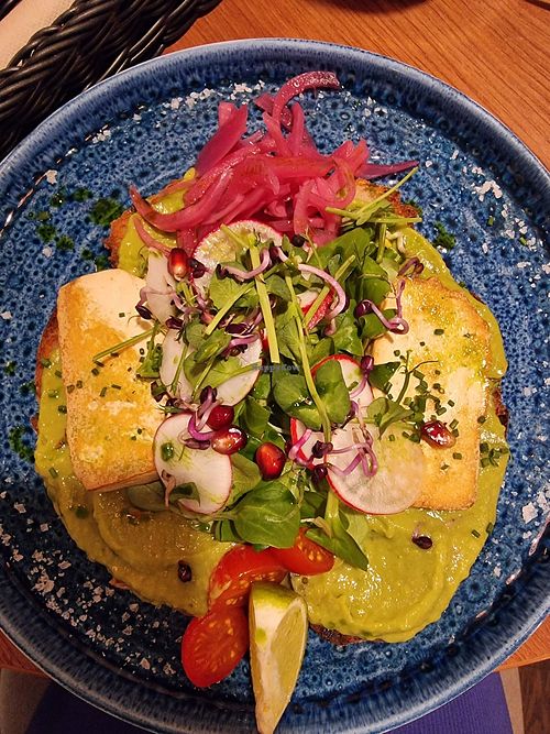 Avocado toast w/ tofu at Nicaragua Grande Cafe Brunch Budapest in Budapest