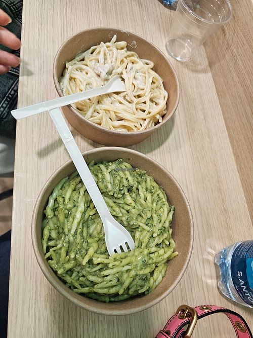 Trofie al pesto e spaghetti cacio e pepe at ZeroG - Gluten Free in Liguria