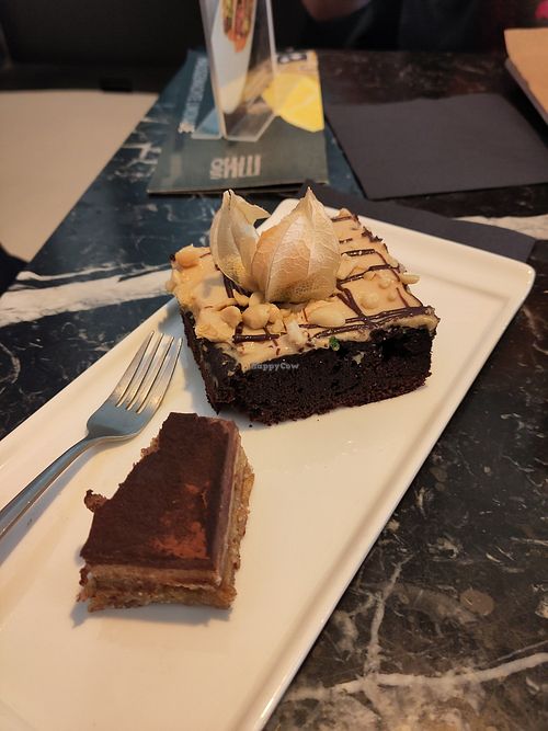 Erdnussbrownie und Tiramisu at Tabu Siegen in Siegen