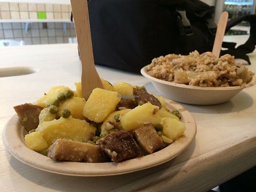 Seitan, potato and peas.
Rice, fennel and olives at 'O Grin in Naples