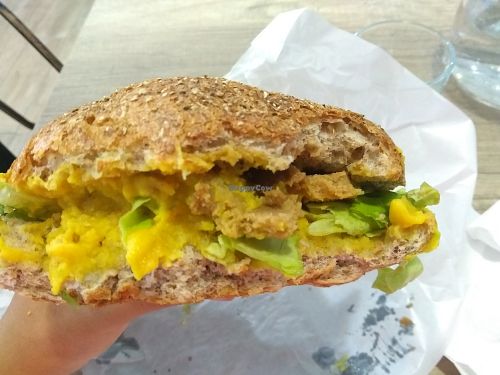 Panino con seitan E hummus di lenticchie&curcuma a 3,70euros at 'O Grin in Naples