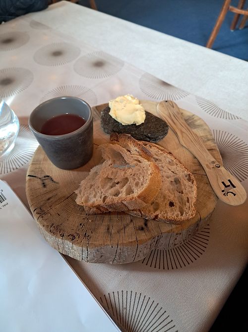 Complimentary bread and hot veggie broth at Lapland Hotels Pallas in Muonio