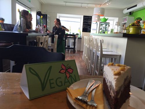 Vegane Torten (Bananen-Schokotorte) at Milton in Salzburg