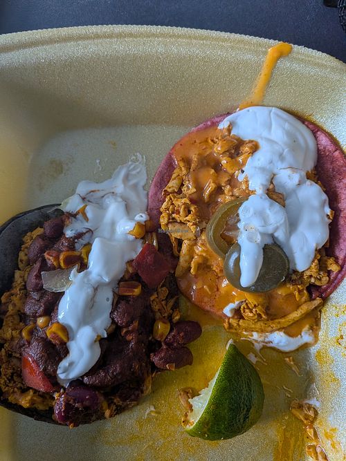 tex mex + chilli cheese ( not sure if it's vegan) at Tacos Los Hermanos Braunschweig in Braunschweig